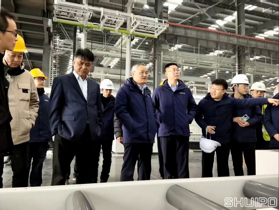 中联重科总公司到重庆视察水泊生产线06