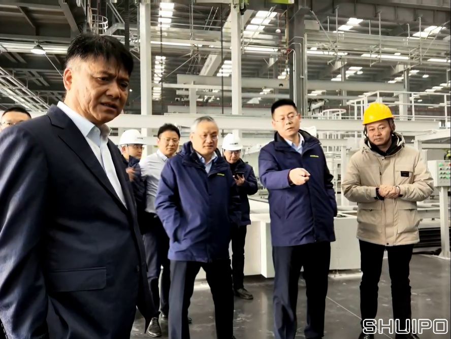 中联重科总公司到重庆视察水泊生产线08
