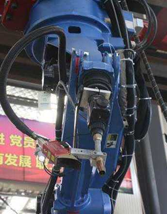 罐体内缝焊接机器人